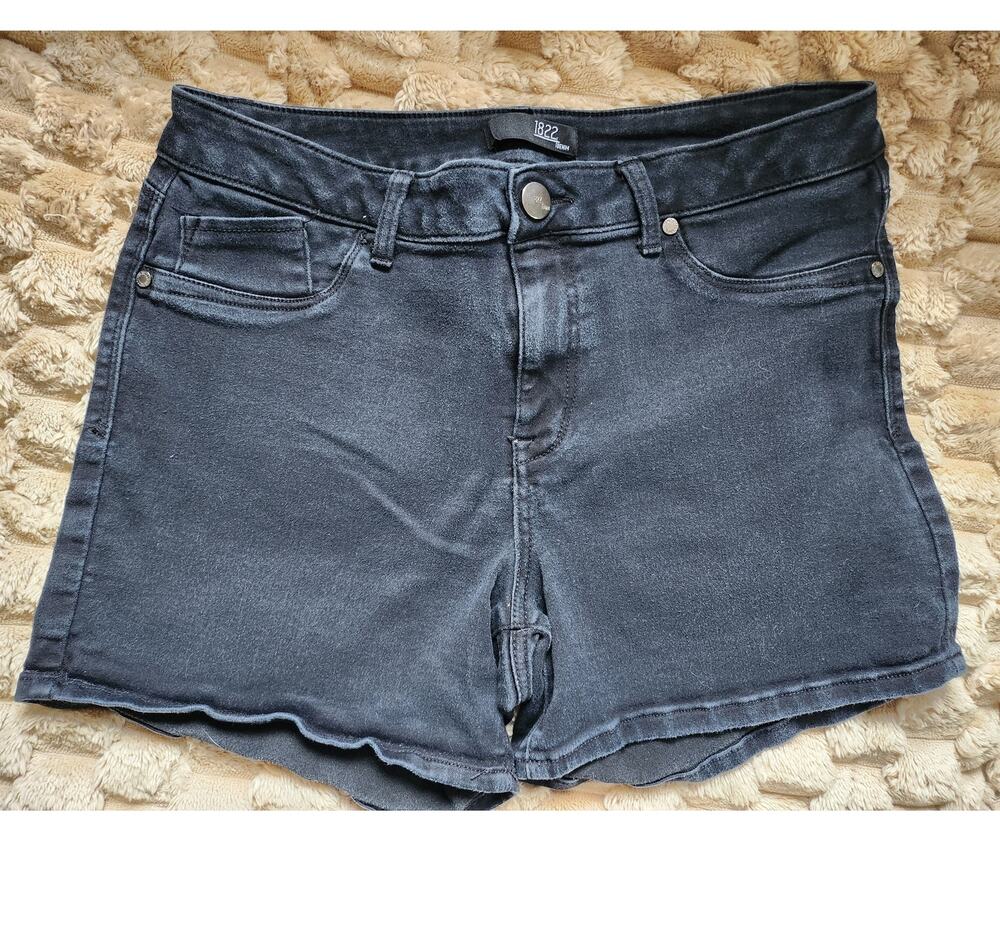 1822 Butter Denim Shorts, size 16 by A3 Apparel